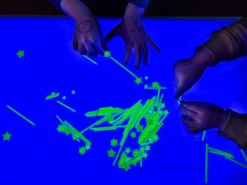 constelaciones_universo_luz negra_Sumando Momentos