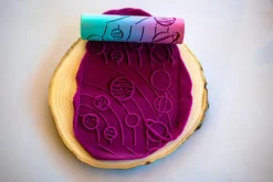 rodillo para plastilina con relieve