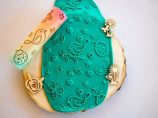 rodillo para plastilina de primavera