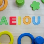 Abecedario Waldorf translucido mayusculas