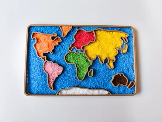 bandeja sensorial rellenable mapamundi