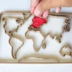 bandeja sensorial rellenable mapamundi