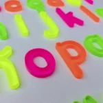 Letras rellenables minúsculas fluorescentes